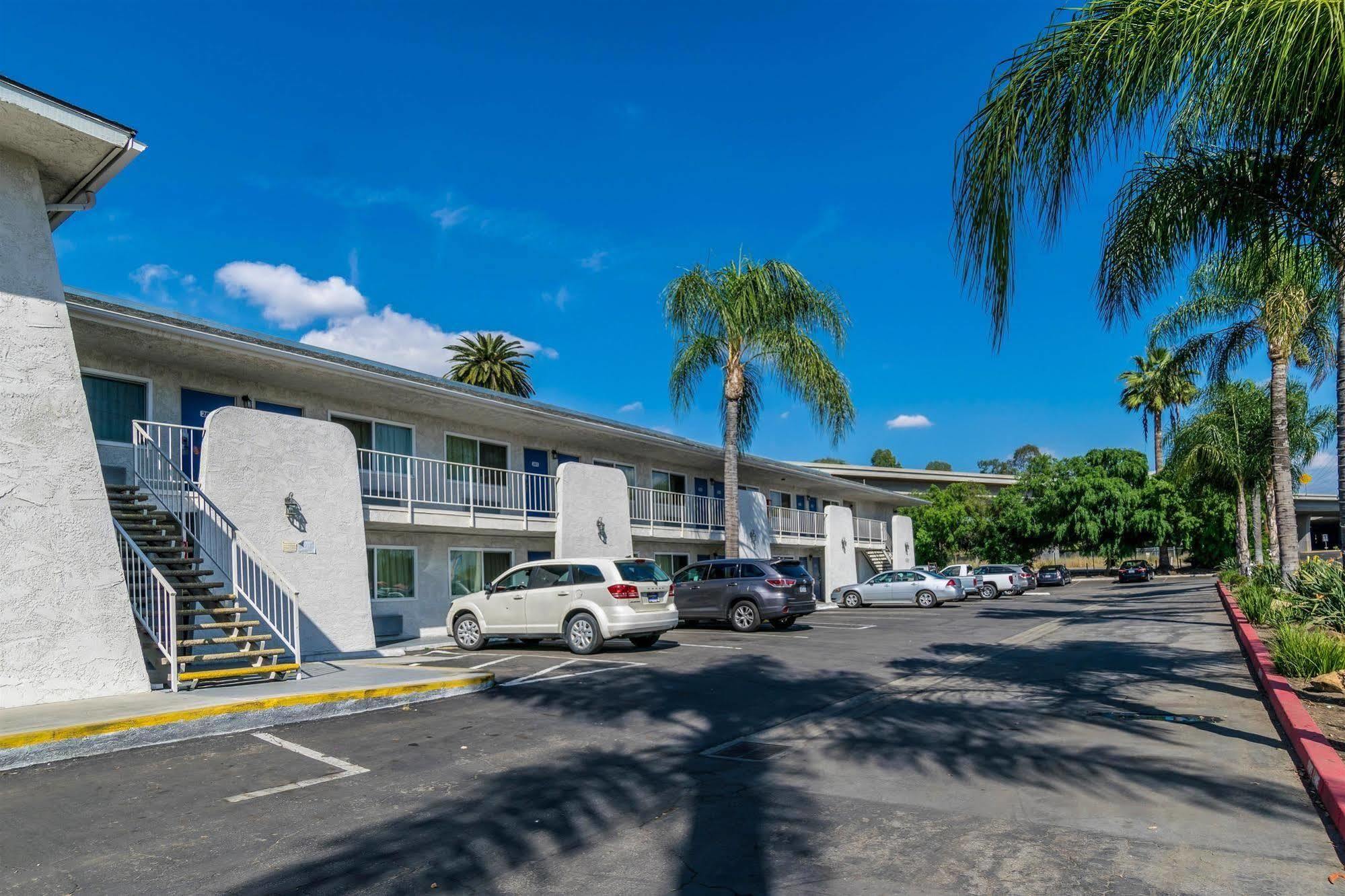 Motel 6-Redlands, Ca Экстерьер фото